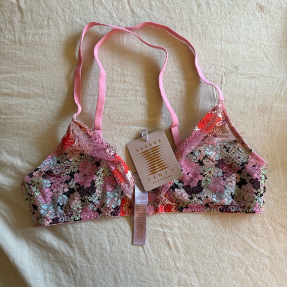 NWT Savage X Fenty Penthouse Sweet Lace Triangle
Bralette - Picture 3 of 3